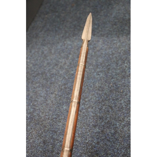 816 - British cavalry lance, possibly 1848 pattern, no identifying markings, 287 cm long.