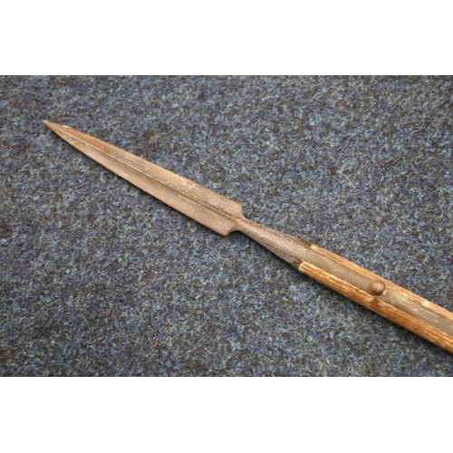 817 - British cavalry lance, possibly 1848 pattern, no identifying markings, 275 cm long.