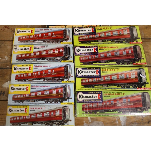 123 - Kitmaster OO gauge model kits including No13 corridor composite, No14 corridor 2nd x2, No15 corridor... 