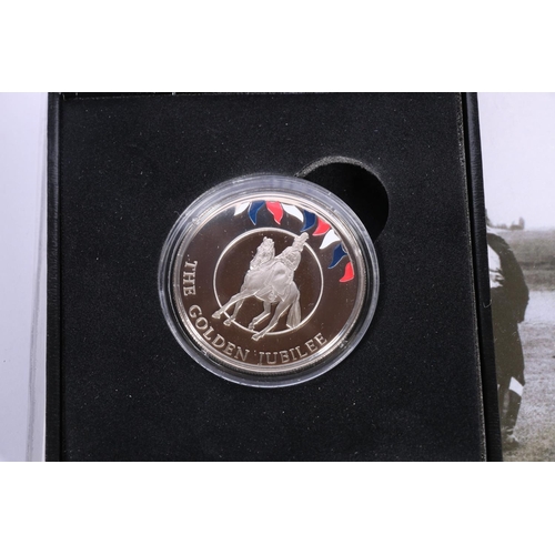 560 - The Royal Mint UNITED KINGDOM Queen Elizabeth II (1952-2022) fine silver twenty pound £20 2015... 