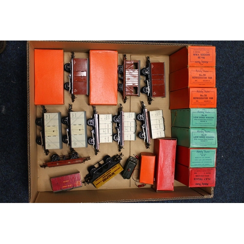 116 - O gauge model railways boxed rolling stock including No50 Goods Van x2, No50 Brake Van, No50 Refrige... 