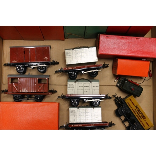 116 - O gauge model railways boxed rolling stock including No50 Goods Van x2, No50 Brake Van, No50 Refrige... 