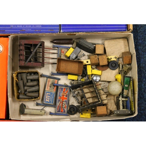 122 - OO gauge model railway accessories including miniature figures, switches, milk churns, signs etc. Di... 