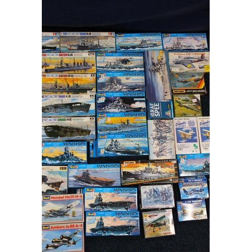 171 - Model kits to include Revell Miniships x12, Tamiya waterline kits x14, Fujimi waterline ship models ... 