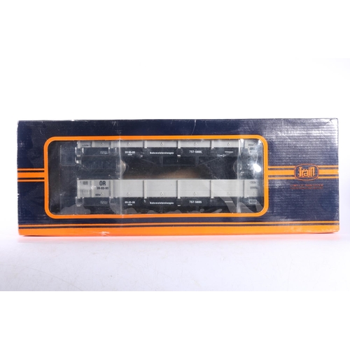 25 - Train G gauge model railways, a 757-5805 double flatbed bogie wagon pack 99-03-95, and 757-5806 Mobi... 