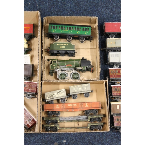 115 - O gauge model railways rolling stock including Bassett Lowke LNER 35 Tons Flatrol, Bassett Lowke 10 ... 