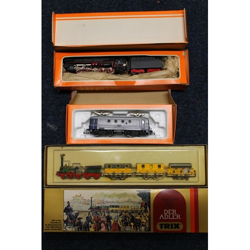 132 - Hamo of Marklin of Germany OO gauge HO scale model railway locomotives including 8346 2-10-0 DB tend... 