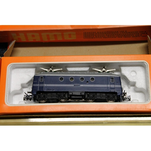 132 - Hamo of Marklin of Germany OO gauge HO scale model railway locomotives including 8346 2-10-0 DB tend... 