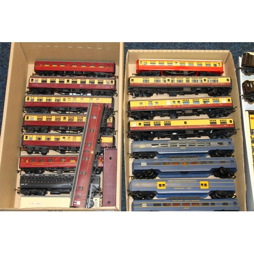 142 - Hornby, Triang and other OO gauge model railways including Pullman coaches Agatha, Lucille, Anne, Ja... 