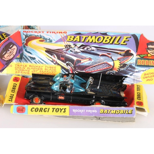 228 - Corgi Toys 267 diecast rocket firing Batmobile with Batman and Robin, first type example without tow... 