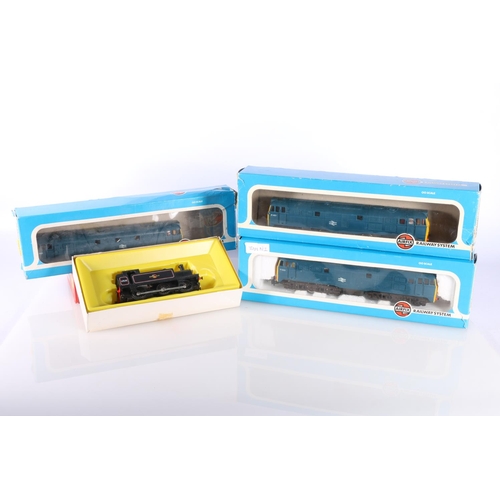 207 - OO gauge model railway locomotives to include R052 0-6-0 tank locomotive 47606 BR black, Airfix 5410... 