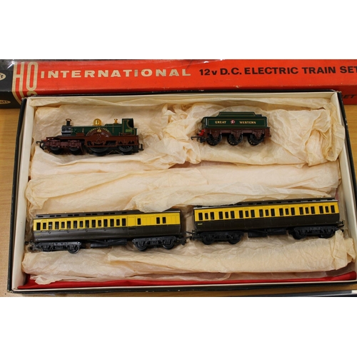 253 - Playcraft P1451 Passenger British electric train set with diesel electric locomotive D6100 etc. boxe... 