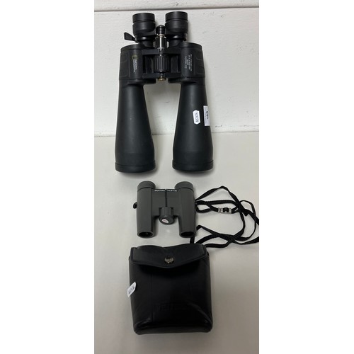 189 - Pair of binoculars - National Geographic & Pentax.