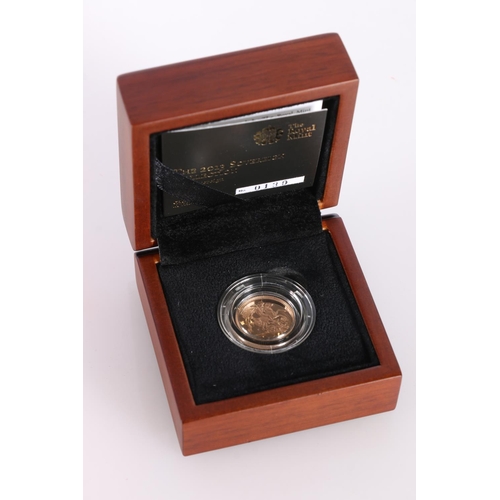 737 - The Royal Mint UNITED KINGDOM Queen Elizabeth II (1952-2022) gold proof sovereign 2013, with certifi... 