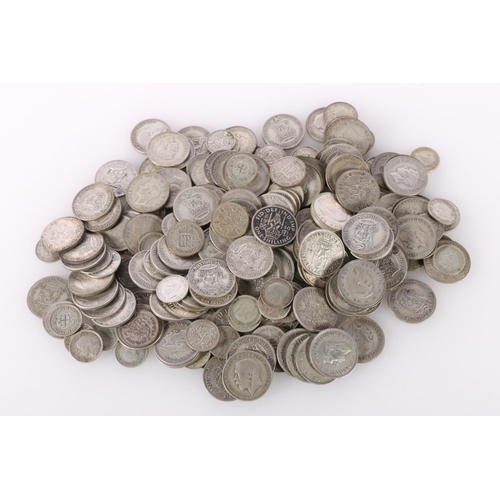 669 - UNITED KINGDOM 500 grade silver coins from circulation, ~845g gross.