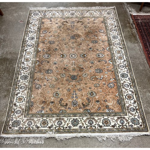 526 - Silk/cotton patterned rug