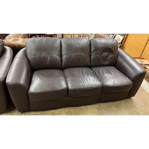 538 - Leather three & two seater settee's