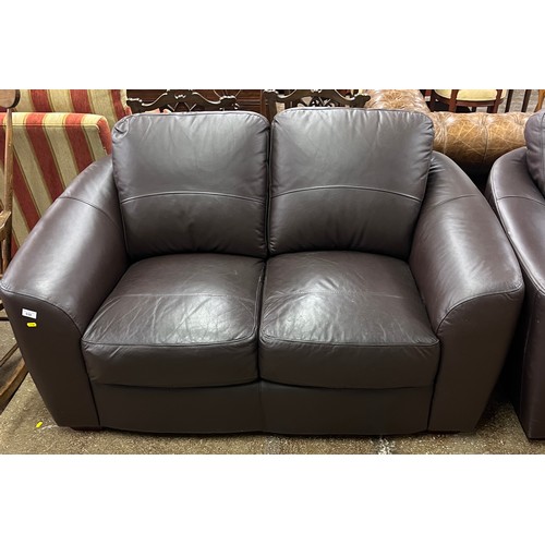 538 - Leather three & two seater settee's