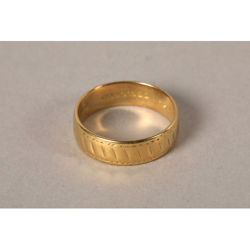 55 - 18 ct yellow gold band, size O/P4.4 grams