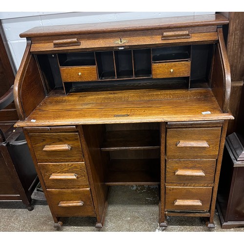 550 - Oak roll top desk