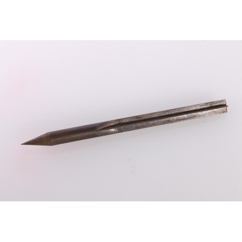 876 - WWI ariel dart flechette, 12cm long. 