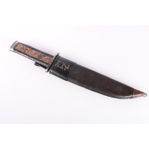 866 - Hunting knife with Damascus steel blade and leather and snakeskin hilt, blade length 18cm, knife len... 