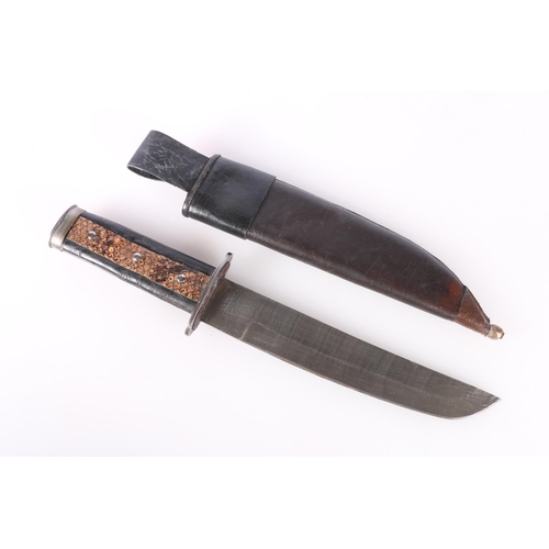 866 - Hunting knife with Damascus steel blade and leather and snakeskin hilt, blade length 18cm, knife len... 