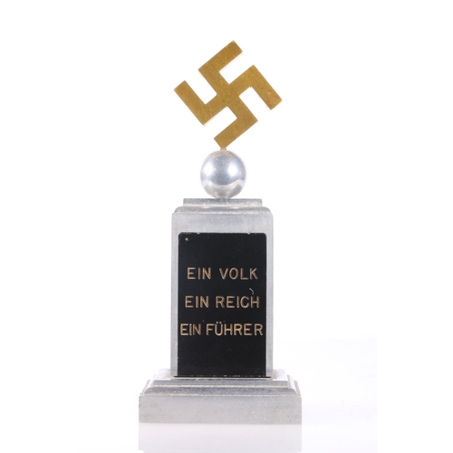 869 - Nazi German Third Reich chrome table decoration with swastika and 'Ein Volk Ein Reich Ein Fuhrer', 1... 