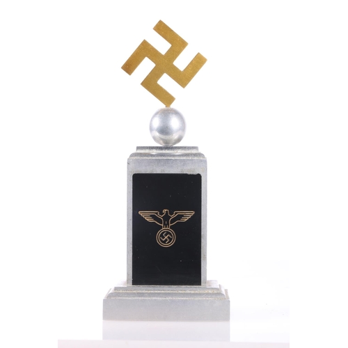 869 - Nazi German Third Reich chrome table decoration with swastika and 'Ein Volk Ein Reich Ein Fuhrer', 1... 