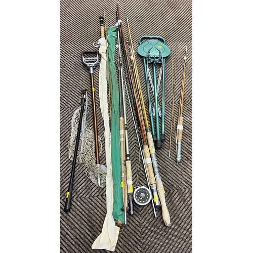 431 - Assorted fishing rods