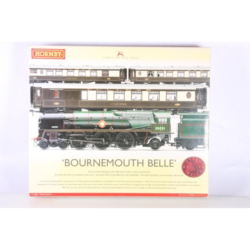 260 - Hornby OO gauge model railway R2300 Bournemouth Belle train pack with 4-6-2 New Zealand tender locom... 