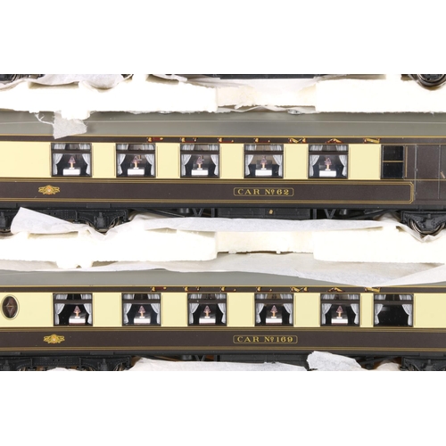 260 - Hornby OO gauge model railway R2300 Bournemouth Belle train pack with 4-6-2 New Zealand tender locom... 