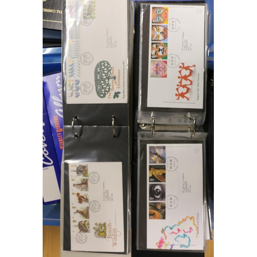 529 - GREAT BRITAIN GB first day cover collection spanning 1964-2009, around 500 cover in total, also an a... 