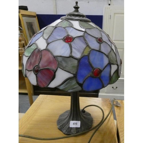 495 - Large Tiffany style table lamp.