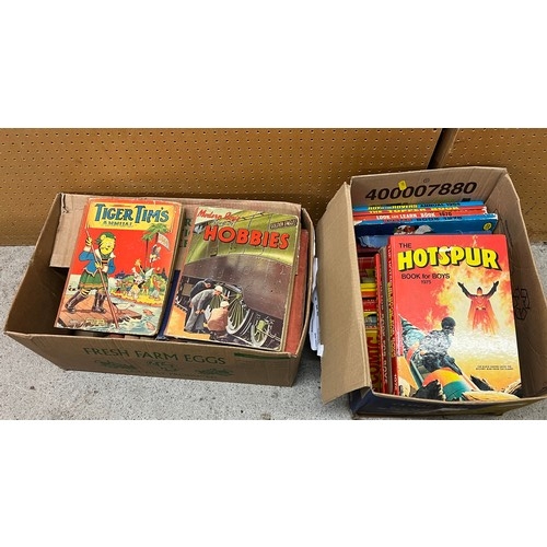 576 - Various books including childrens annuals etc(4 boxes)