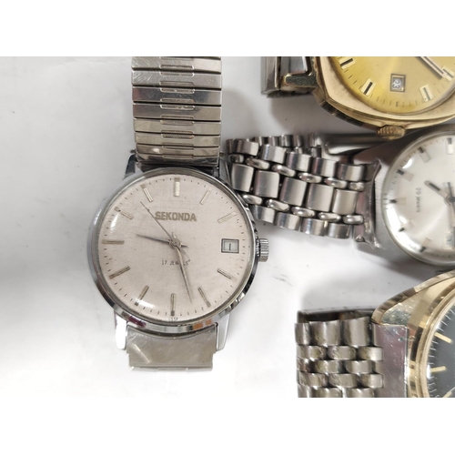 103 - Five Vintage USSR Sekonda watches to include two De-luxe 29 jewels automatics, a 26 jewels, 21 jewel... 