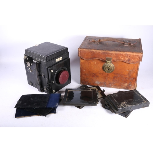 27 - London Stereoscopic Company box camera with Carl Zeiss Jena 73818 Pinar 1:3,8 f=160mm lens, camera m... 