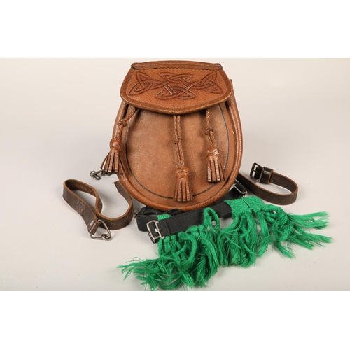 207 - Brown leather sporran