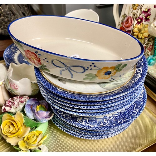 295 - Assorted Oriental-style blue and white ceramics, ginger jar and cover, vase, etc