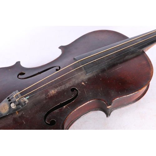 99 - Antique violin having one piece back, paper label to the interior 'Benjamin Banks Catherine Street',... 