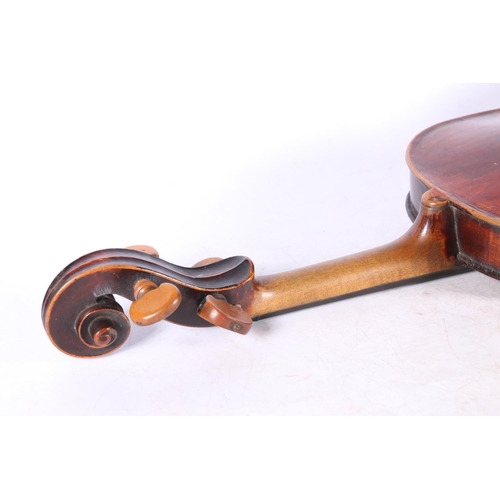 99 - Antique violin having one piece back, paper label to the interior 'Benjamin Banks Catherine Street',... 