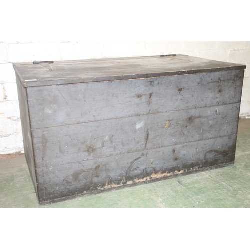 241 - Pine hinge top blanket box, 92cm wide.