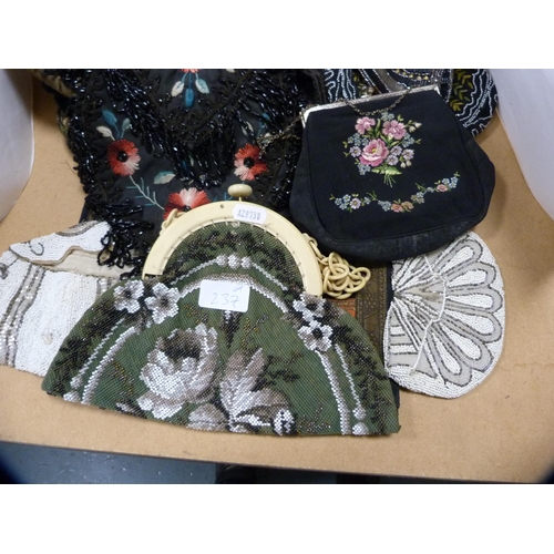 237 - Antique evening bags to include beadwork and embroidered examples etc.