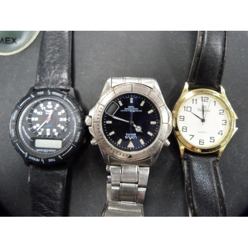 288 - Collection of ladies and gents quartz wristwatches.