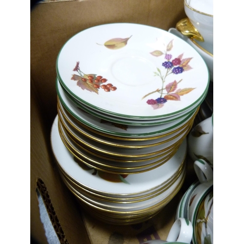 51 - Carton of assorted Royal Worcester 'Evesham' table wares.