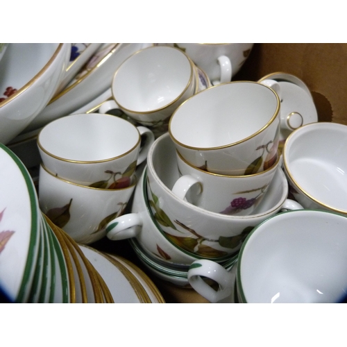 51 - Carton of assorted Royal Worcester 'Evesham' table wares.