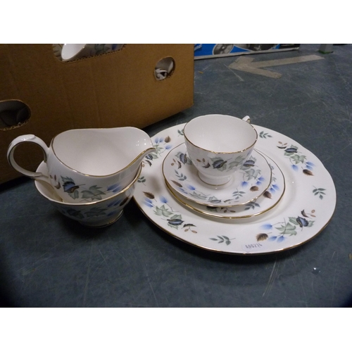 80 - Carton containing a large Colclough tea and dinner set.