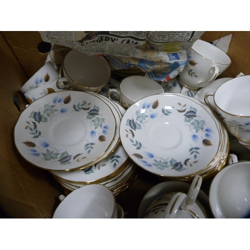 80 - Carton containing a large Colclough tea and dinner set.