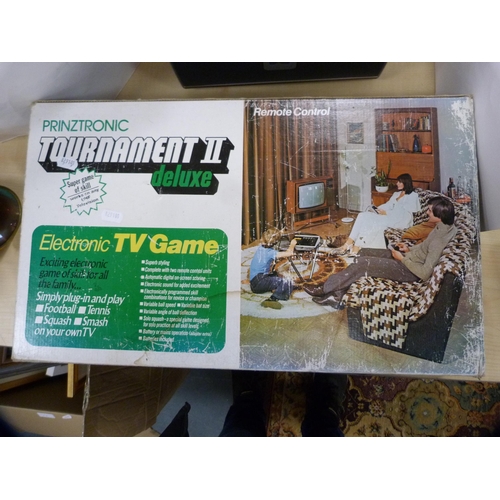 9 - Prinztronic Tournament II Deluxe retro TV game, boxed, and a Roberts digital radio.