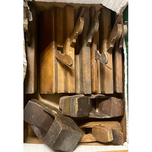 340 - Box of wooden block planes, etc